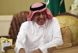 الأمير مقرن بن عبدالعزيز.. تواضع يعلو المجد