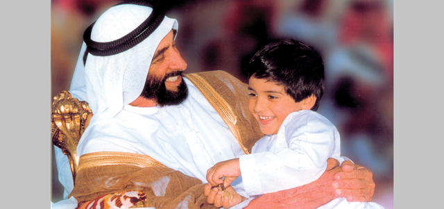 الشيخ زايد أب الإنسانية الخالد