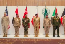هل تطلب السعودية الحماية أم تمارس ما تفعله القوى العظمى؟